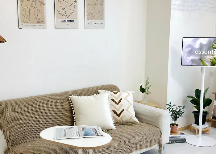 Modern House- Gongdeok Station 1min Walk * Seoul