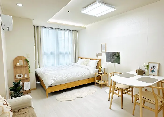 Modern House- Gongdeok Station 1min Walk Apartment Seoul